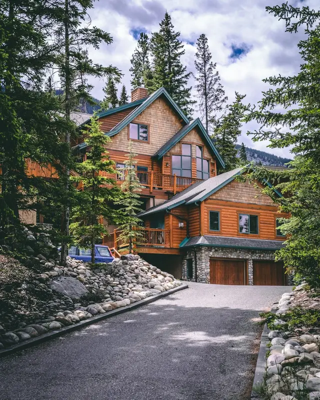 Chalet.Homes Premium Domain